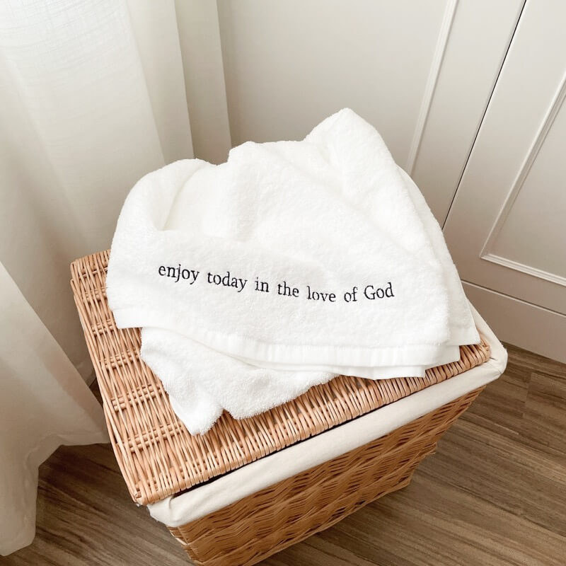 [浴巾]Enjoy today in the love of God|兩個顏色
